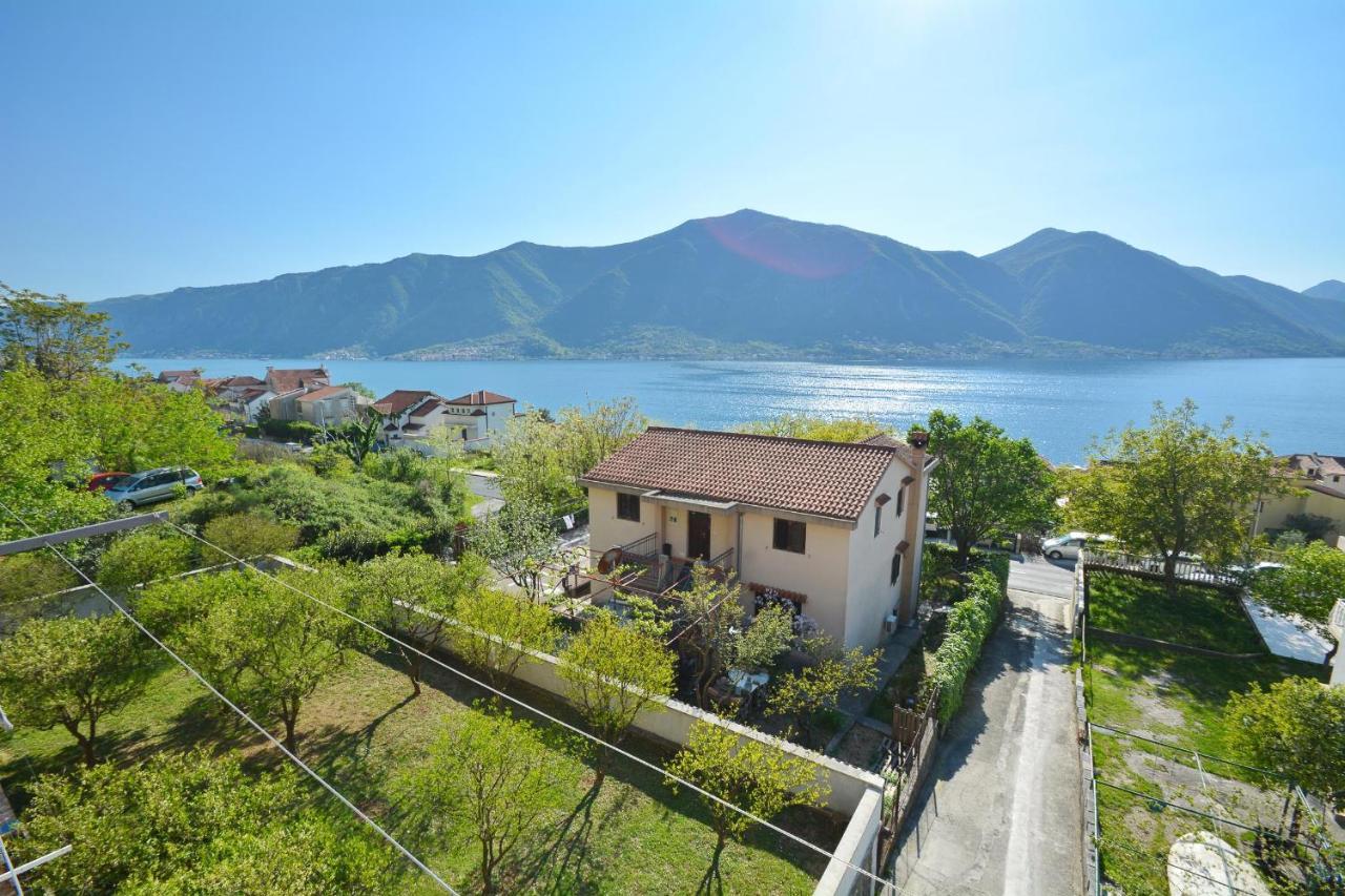 Modern Seaside Escape - Stunning Sea View - Private & Stylish Lägenhet Kotor Exteriör bild