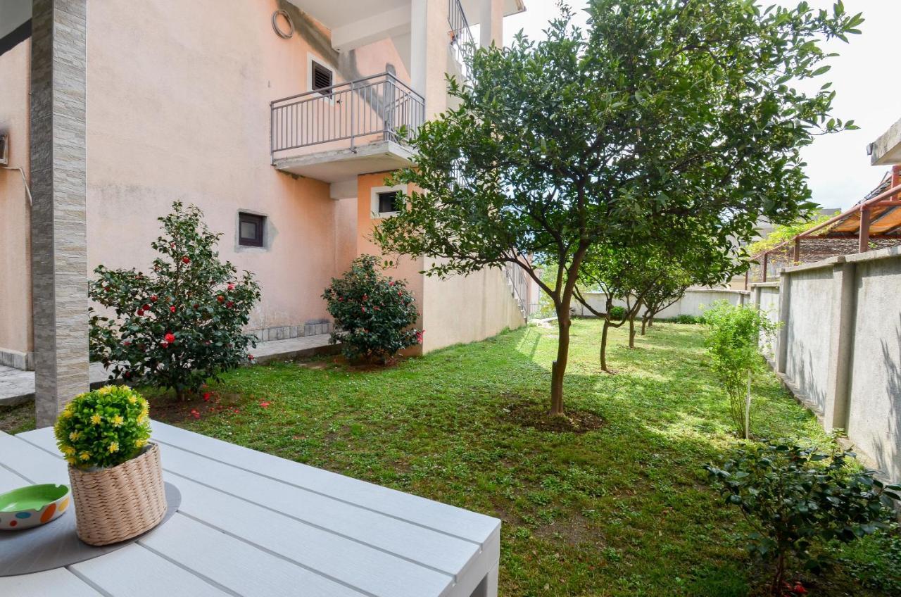 Modern Seaside Escape - Stunning Sea View - Private & Stylish Lägenhet Kotor Exteriör bild