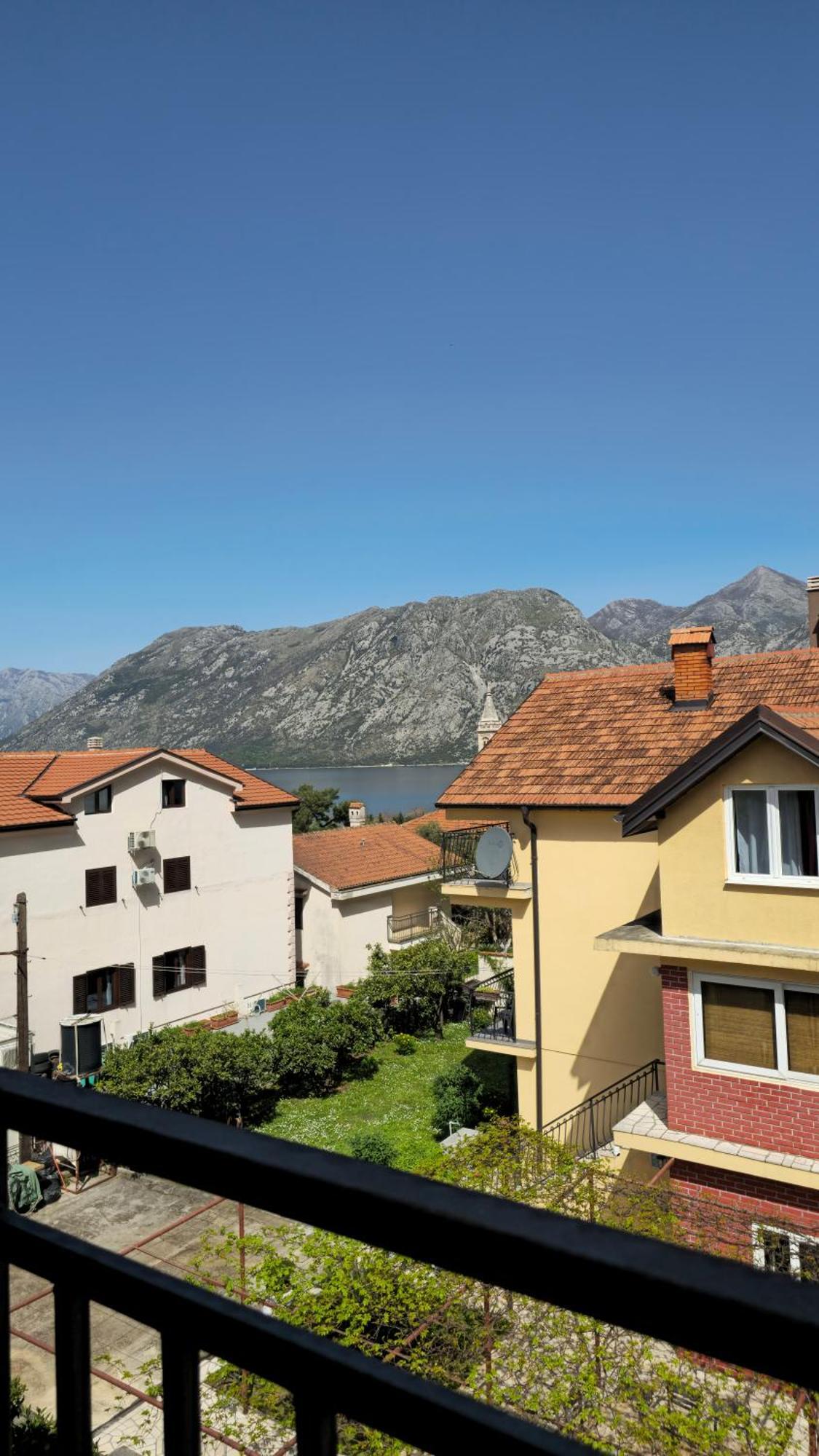 Modern Seaside Escape - Stunning Sea View - Private & Stylish Lägenhet Kotor Exteriör bild