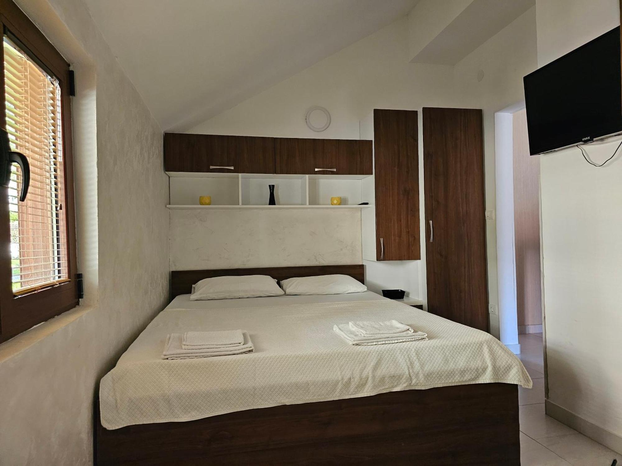 Modern Seaside Escape - Stunning Sea View - Private & Stylish Lägenhet Kotor Exteriör bild