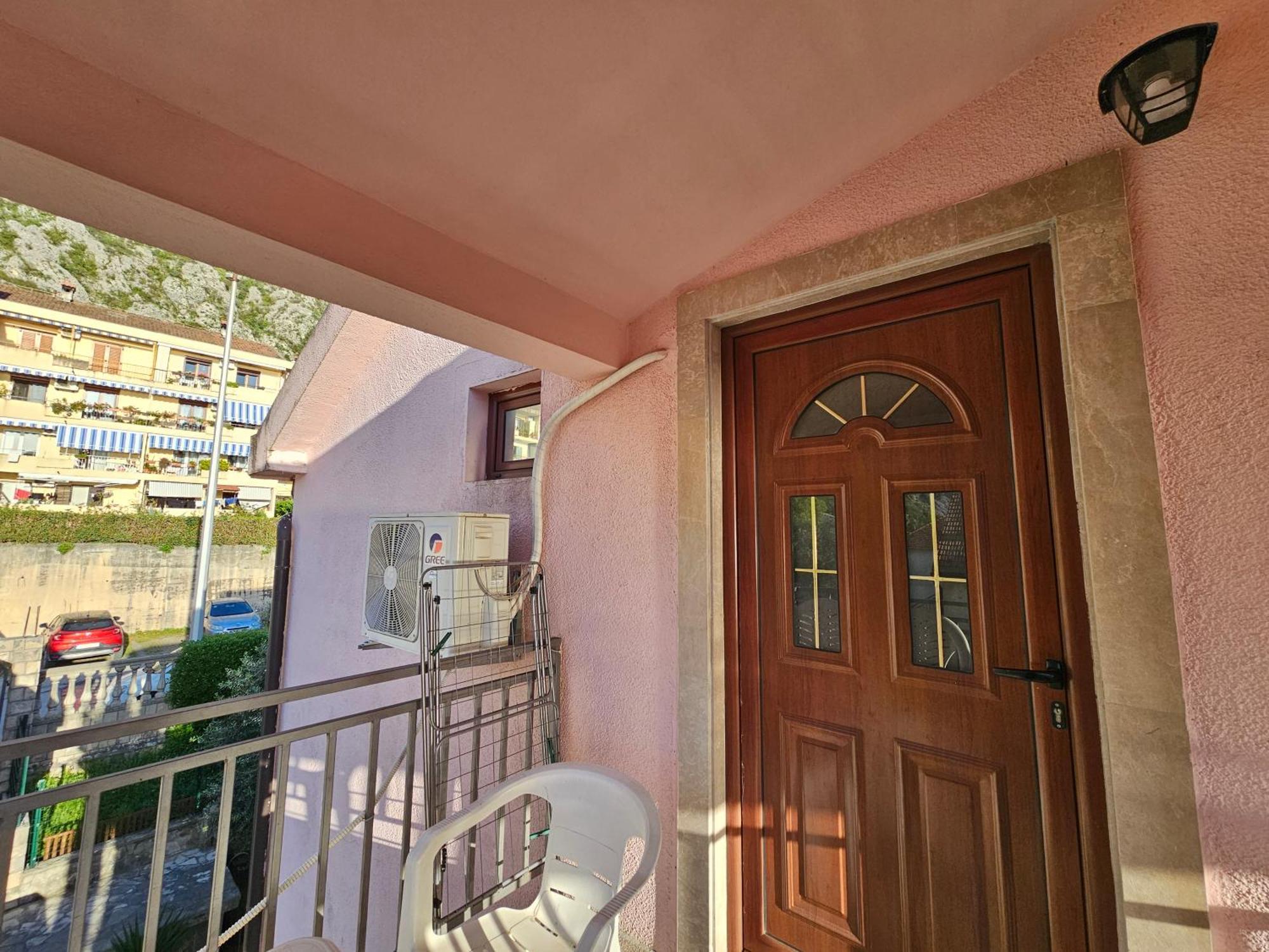 Modern Seaside Escape - Stunning Sea View - Private & Stylish Lägenhet Kotor Exteriör bild