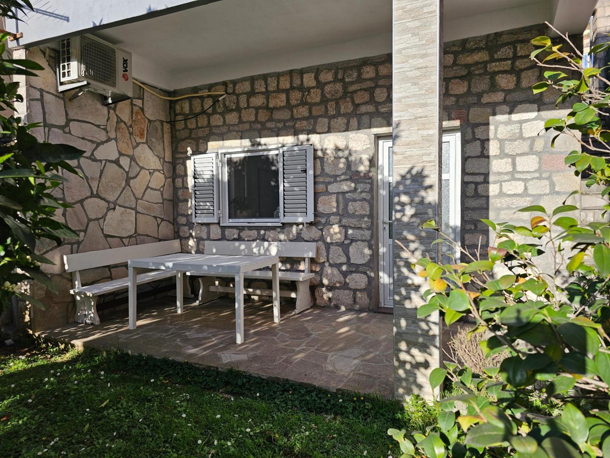 Modern Seaside Escape - Stunning Sea View - Private & Stylish Lägenhet Kotor Exteriör bild